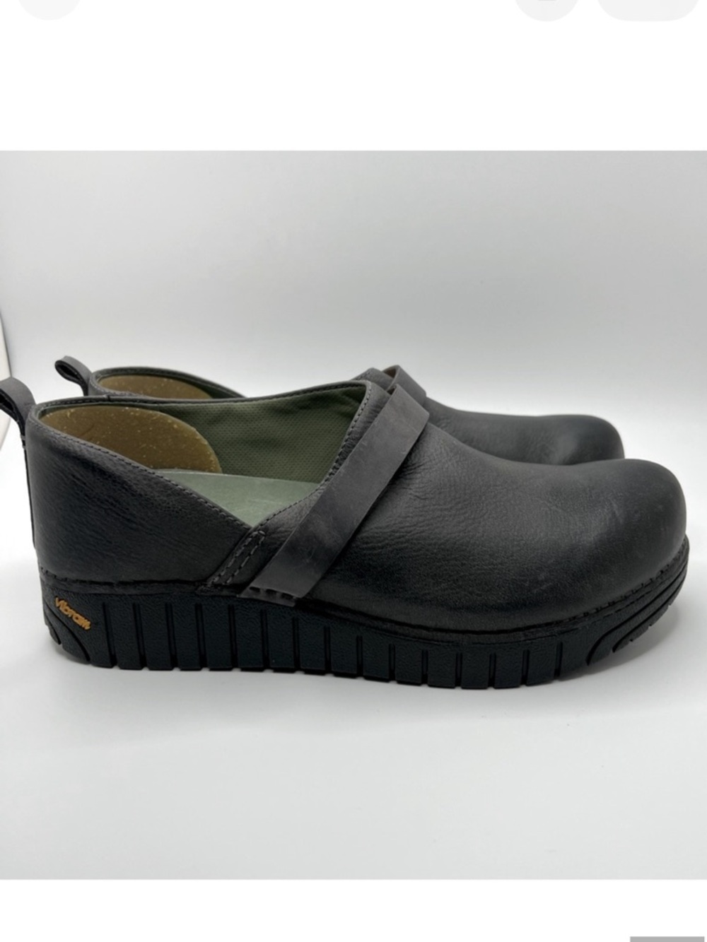 Dansko Women’s Gray Leather Slip On Clogs Nurse Shoes Size 38 Vibram So…